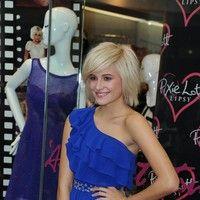 Pixie Lott cuts the ribbon and unveils her Autumn Winter range | Picture 87535